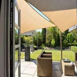 Voile D'ombrage Triangle 90° Coolfit 400x400x570cm Sable - NESLING -Jardin Abris Magasin voile d ombrage triangle 90 coolfit 400x400x570cm sable nesling 2