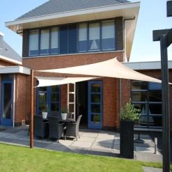 Voile D'ombrage Triangle 90° Coolfit 400x400x570cm Sable - NESLING -Jardin Abris Magasin voile d ombrage triangle 90 coolfit 400x400x570cm sable nesling 3